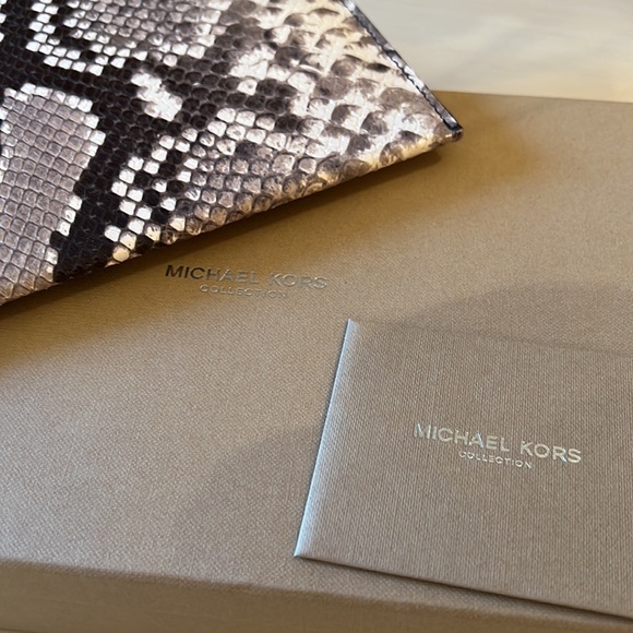 NWT Michael Kors Collection Reptile Print Wristlet/Clutch - Picture 5 of 6